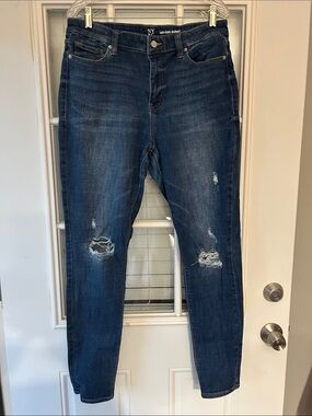 New York & Company Dark Blue Distressed Skinny Jeans